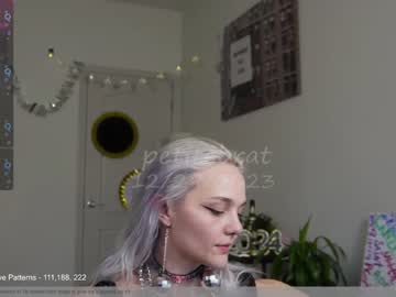 girl petitebrat capture image #5996579
