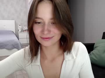 girl _hey_siri_ capture image #2491320