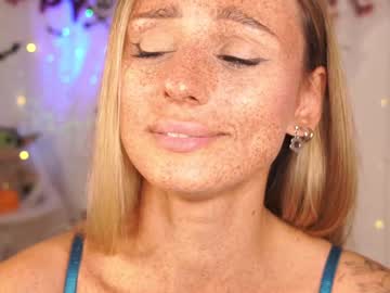 girl artease capture image #5549158