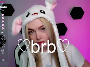 girl small_blondee capture image #4296839