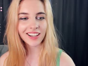 girl slow_kiss capture image #6228770