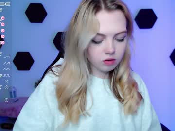 girl small_blondee capture image #3851729