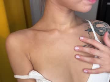 girl cuteelsa_ capture image #6669220