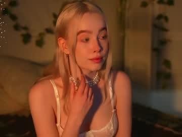girl mother__of__dragons capture image #5621719