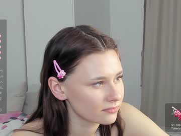 girl riveting_magnet capture image #6168613
