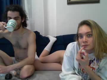girl peachcreamcouple capture image #614772