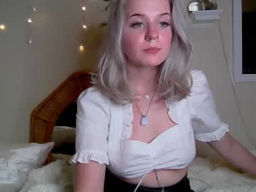 girl estella_ba6y capture image #3204171