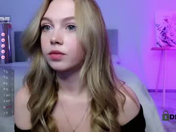 girl small_blondee capture image #4715833