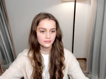 girl creammraspberry capture image #4872038