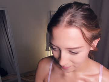 girl wave_of_happy_ capture image #5590923