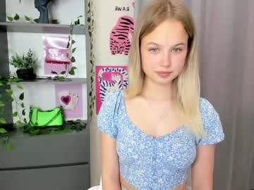 girl tenderness_18 capture image #7044565