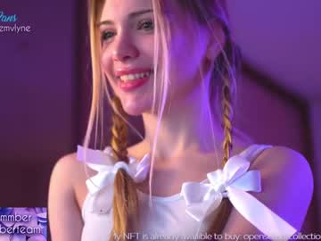 girl emmber capture image #2415593