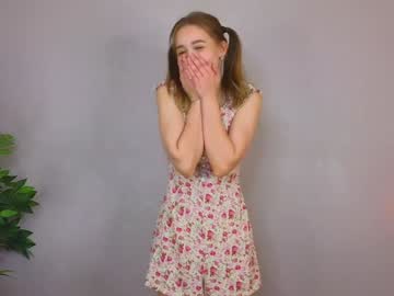 girl mialullaby capture image #6995135