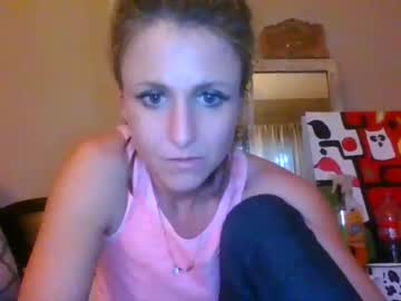 girl iloveslots capture image #1780035