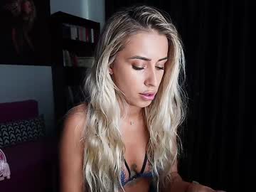 girl laurabae_ capture image #25917