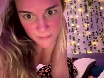 girl bananascoconutz capture image #5617599