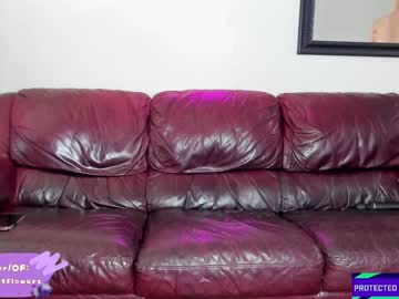 girl violetttflowers capture image #4776317