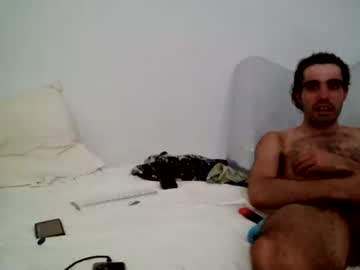 man pantslesstraveler_plt capture image #5852550