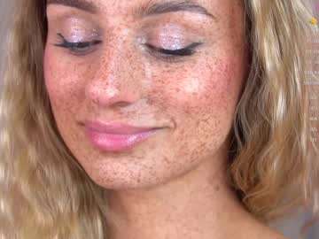 girl artease capture image #6295577