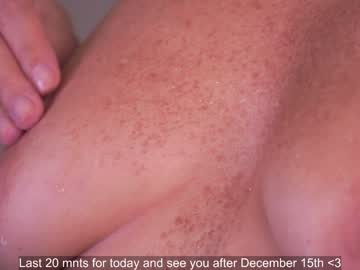 girl artease capture image #3063729