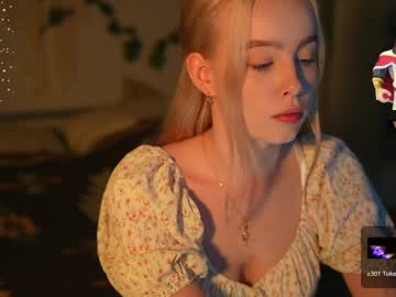 girl mother__of__dragons capture image #5643623