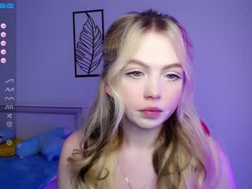 girl small_blondee capture image #3744874