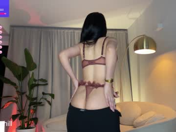 girl anniehillofficial_ capture image #5372694