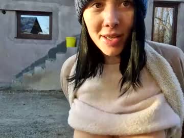 girl 2whitediamonds capture image #1127075