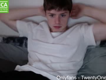 man twentyoneyearoldstud capture image #6951162