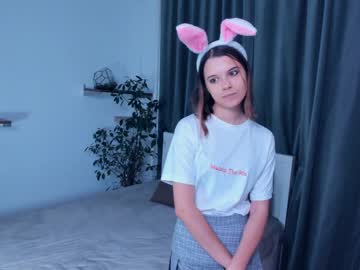 girl _night_moon_ capture image #5763121