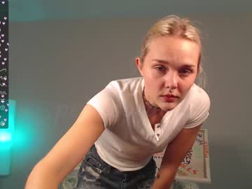 girl petitebrat capture image #5336068