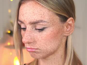girl artease capture image #5900324