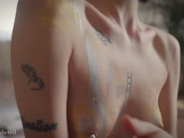 girl auddicted capture image #3155934