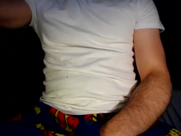 man hung_dude_19 capture image #4514546