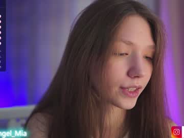 girl angels_kiss capture image #5561716