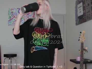 girl petitebrat capture image #6671607
