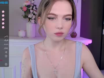 girl small_blondee capture image #2919134