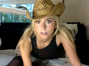 girl twofrens capture image #5780