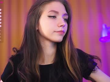 girl angels_kiss capture image #2628652