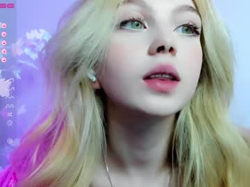 girl small_blondee capture image #3731654