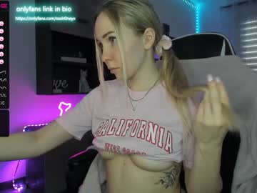 girl xxxhoneyxx capture image #4315730