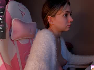 girl bzzzme capture image #6922406
