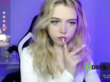 girl small_blondee capture image #3593316