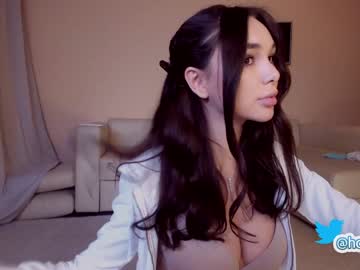 girl hollyextra capture image #3066008