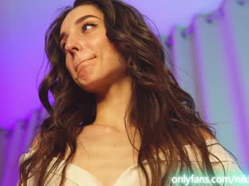 girl angels_kiss capture image #1611708