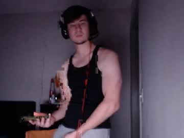 man cummallredy capture image #1970356