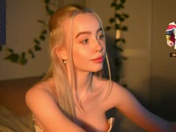 girl mother__of__dragons capture image #6161823