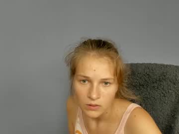 girl dina__di capture image #2591545