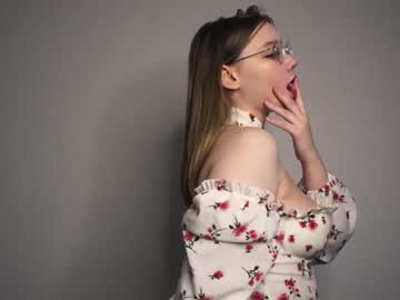 girl moon_milking capture image #5736390