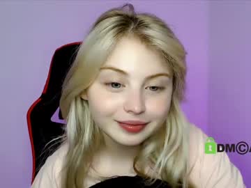 girl shy_blondiee capture image #3849368